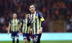 Mesut Özil'in menajerinden Fenerbahçe ve Başakşehir açıklaması