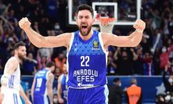Resmen açıklandı: Micic 1 yıl daha Anadolu Efes'te