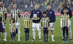 Fenerbahçe’de Yeni Dönem: Jorge Jesus Gidiyor, Alman Teknik Adam Geliyor!