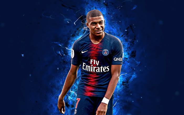 Mbappe'den transfer iddialarına yanıt!