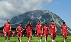 Galatasaray’da kriz büyüyor: Orta saha transferiyle ilgili şok gelişme