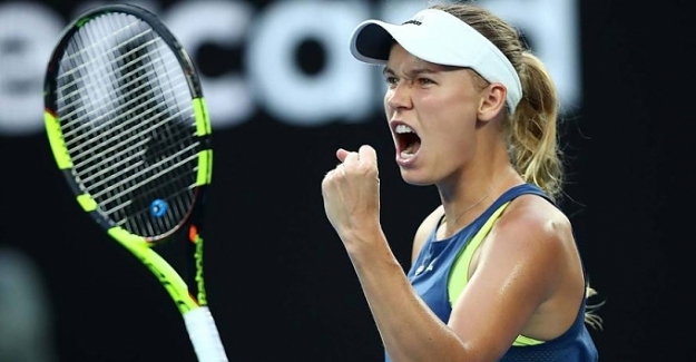 Federer ve Wozniacki set vermeden turladı!