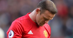 Mourinho Rooney'e kapıyı gösterdi!
