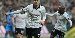 Beşiktaş'ta Burak Yılmaz'a ödül! Kaptan...
