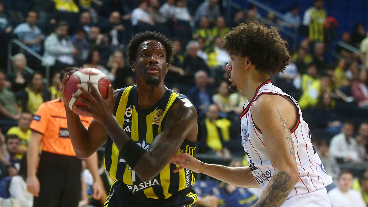 Fenerbahçe Beko Manisa Basket: 77-73