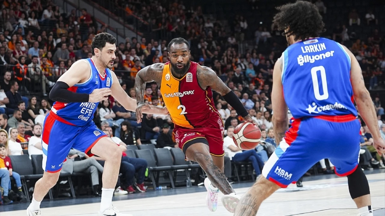 Anadolu Efes’ten Galatasaray’a Farklı Tarife: 34 Sayı Fark