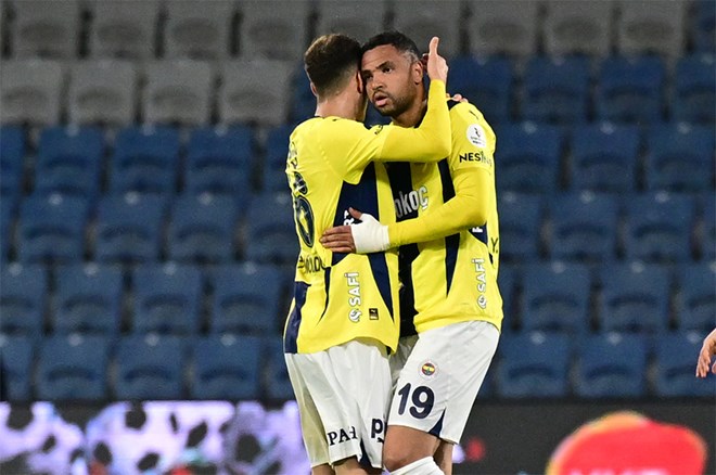 Fenerbahçe’de En-Nesyri defteri kapanıyor! Taraftara duyamıyorum işareti yapmıştı