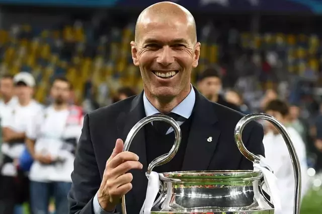 Zidane Fenerbahçe’nin teknik direktörü olacak mı?