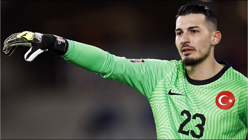 Uğurcan Çakır Galatasaray resmi görüşme! Berkan Kutlu ve Halil Dervişoğlu takası
